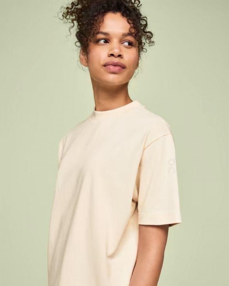 On Running Studio-T T-shirts Dam Beige | SE_ON8990